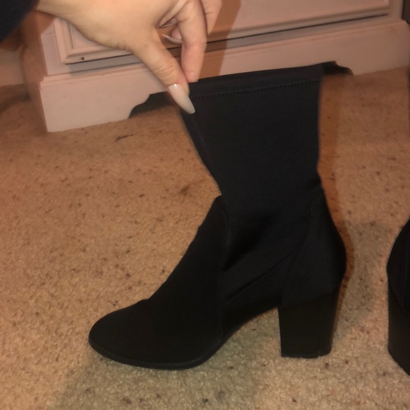SOLD - Black booties - Picture 1 of 3
